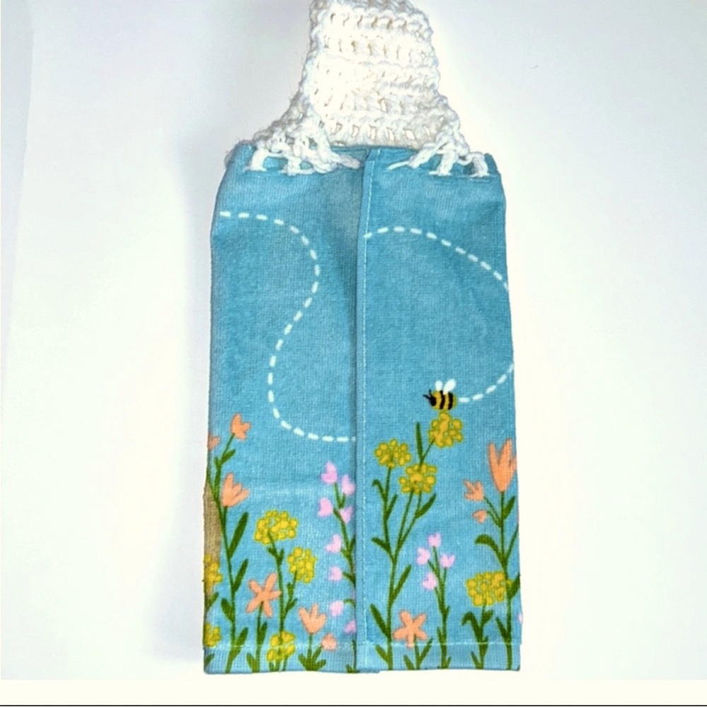 HAND CRAFTED Colorful Cat Crochet Top Hanging Kitchen or Bathroom Hand Towel - Picture 3 of 5